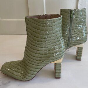 Katy Perry Hollow Heel Bootie in Mint, Size 6